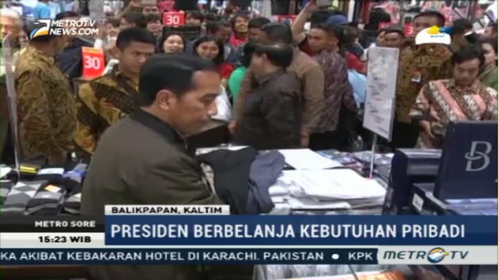 Jokowi Sempatkan Berbelanja di Sela-sela Kunjungan Kerja