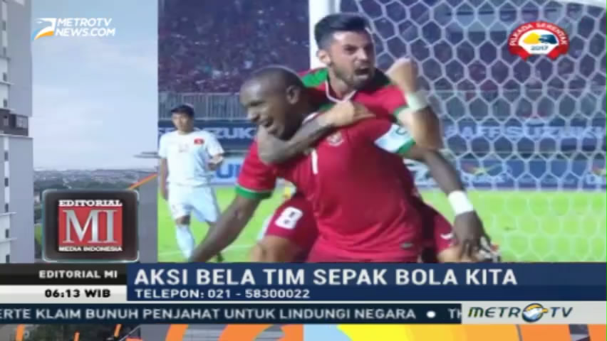 Aksi Bela Tim Sepak Bola Kita