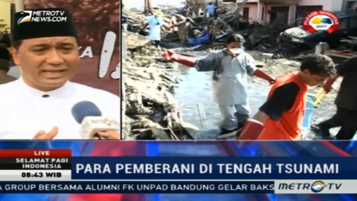 Evakuasi Korban Tsunami Aceh Dibantu oleh Relawan yang Luar Biasa