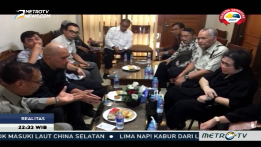 Menghindar Tuduhan Makar (2)