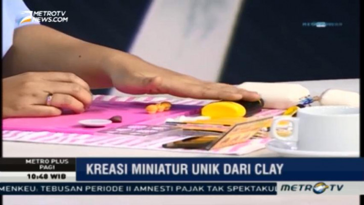 Mengintip Proses Pembuatan Miniatur Kue dari Clay