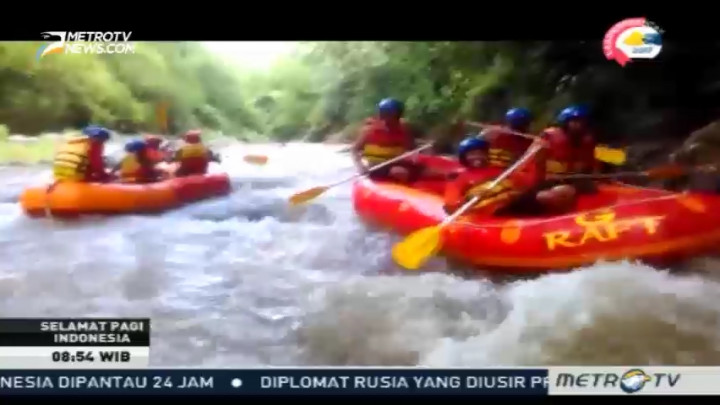 Arung Jeram Sungai Mrawan di Kaki Gunung Raung