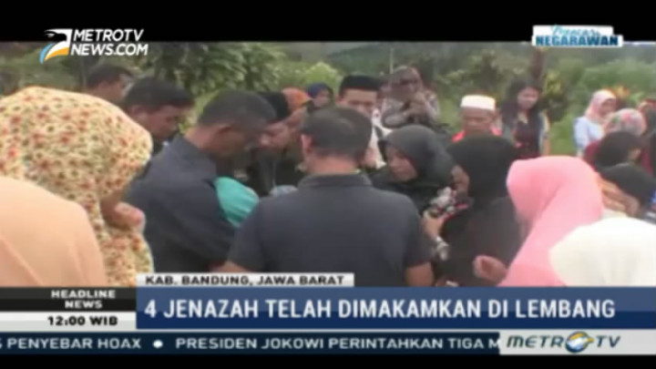 Isak Tangis Keluarga Iringi Pemakaman Dua Korban Kapal Zahro Express