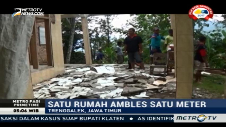 Lima Rumah Rusak Akibat tanah Bergerak di Trenggalek