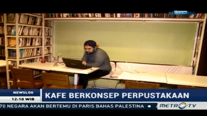 Uniknya Kafe Berkonsep Perpustakaan