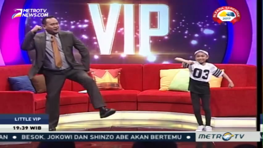 Lucunya Tingkah Cak Lontong Saat Belajar Menari