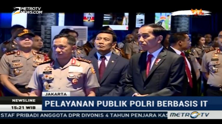 Jokowi Pantau Pelayanan SIM Online dan E-Tilang