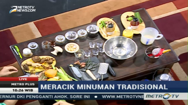 Meracik Jamu untuk Kesehatan Wanita