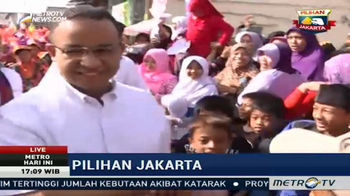 Anies Baswedan Sapa Warga Tanah Merah