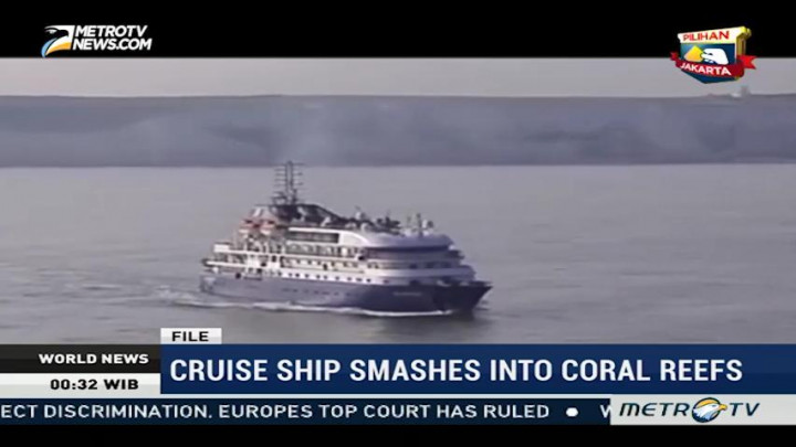 Cruise Ship Smashes Into Coral Reefs