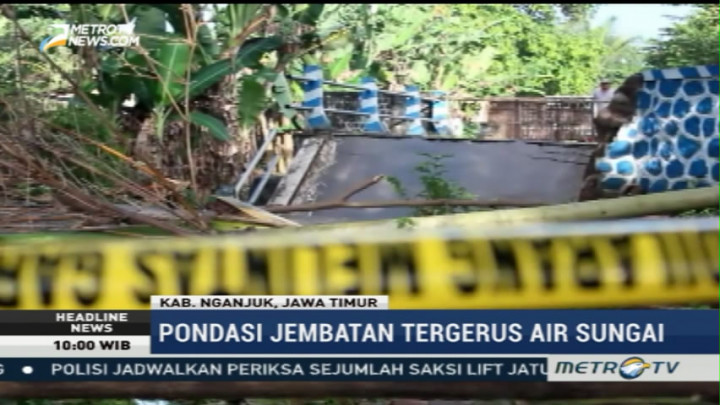 Jembatan Antardesa di Nganjuk Ambruk Tergerus Air Sungai