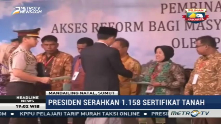Jokowi Serahkan 1.158 Sertifikat Tanah kepada Warga Sumut