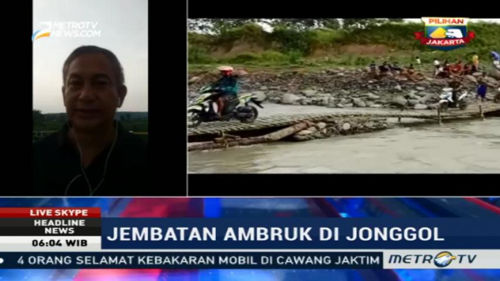 Jembatan di Jonggol Putus, Warga Bangun Jembatan Darurat