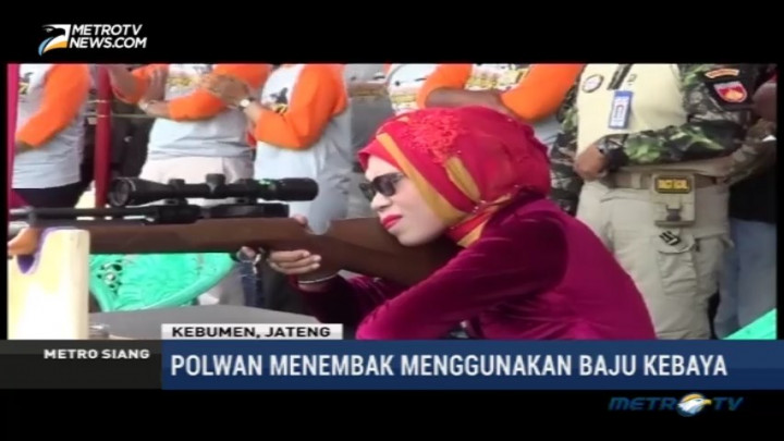 Polwan di Kebumen Adu Ketangkasan Menembak dengan Mengenakan Kebaya