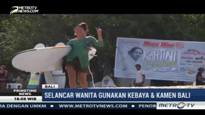 Hari Kartini, Wanita Bali Berselancar Pakai Kebaya