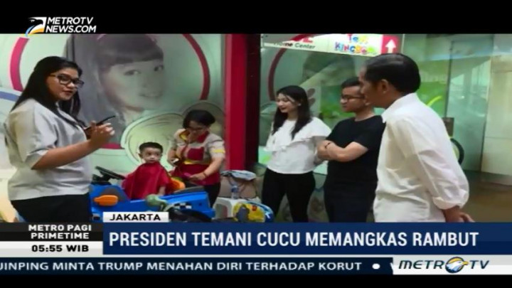 Jokowi Temani Cucu Memangkas Rambut