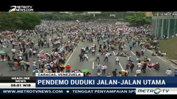 Ribuan Pendemo Duduki Jalan Utama di Ibu Kota Venezuela