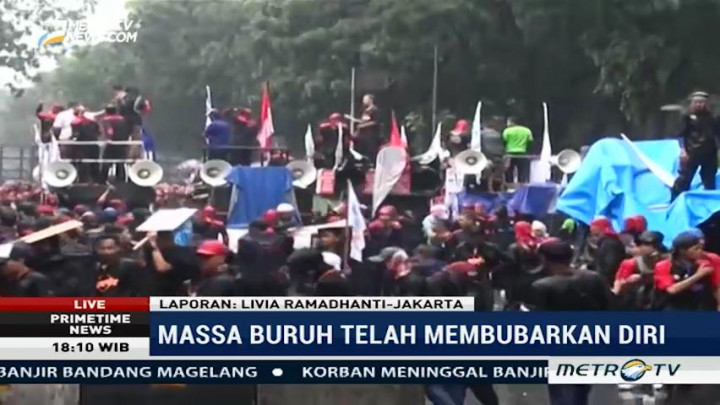 Massa Aksi Buruh di Jakarta Membubarkan Diri dengan Tertib