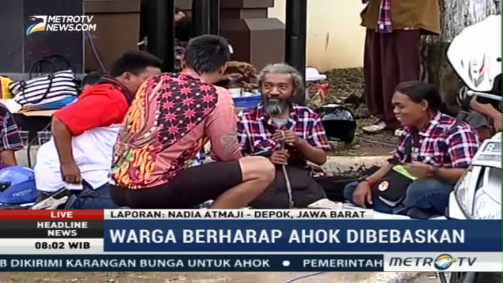 Pendukung Ahok Masih Bertahan di Mako Brimob Depok