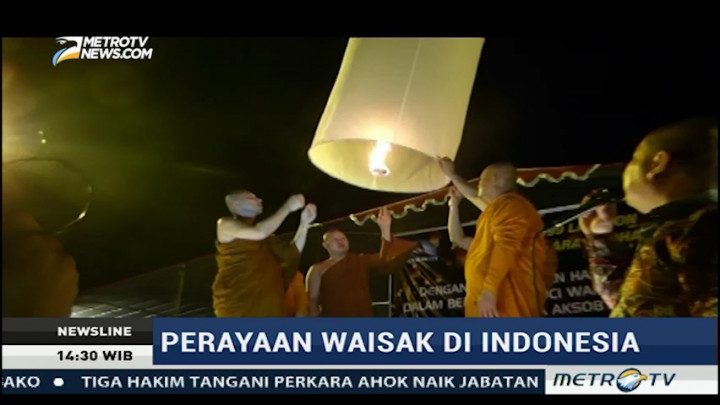 Perayaan Waisak di Borobudur dan Bone