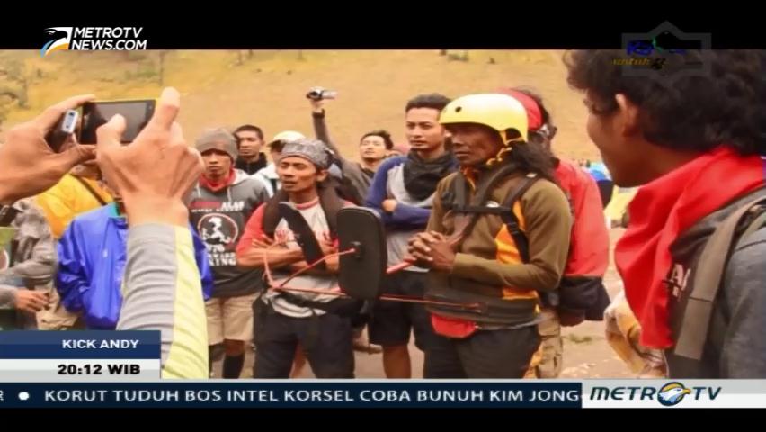 Cara Gila Mendaki Gunung (1)