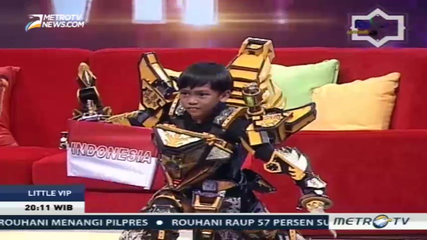 Kerennya Tampilan Cosplayer Cilik Berkostum Robot Gatotkaca
