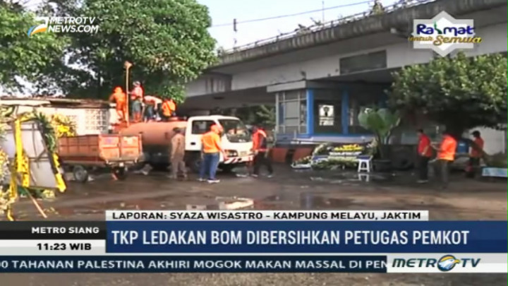 TKP Ledakan Bom Kampung Melayu Mulai Dibersihkan