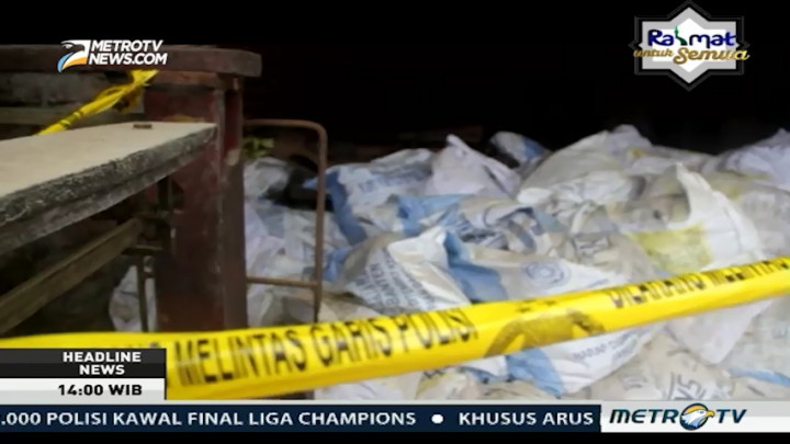 Polisi Gerebek Gudang Pengolahan Makanan Kedaluwarsa di Cirebon