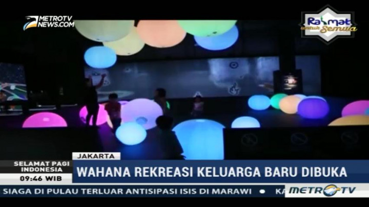 Bermain di Team Lab Future Park