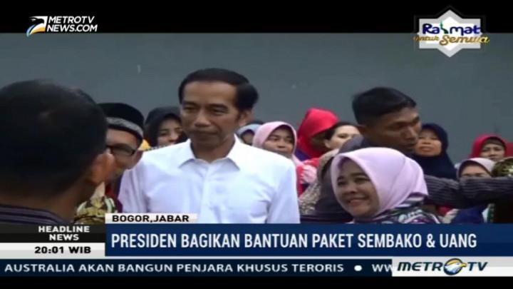 Warga Bogor Antusias Terima Bantuan Sembako dari Presiden