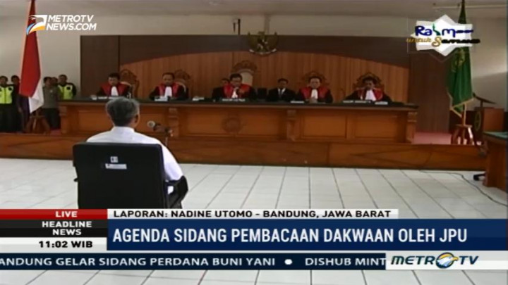 Buni Yani Jalani Sidang Perdana di PN Bandung