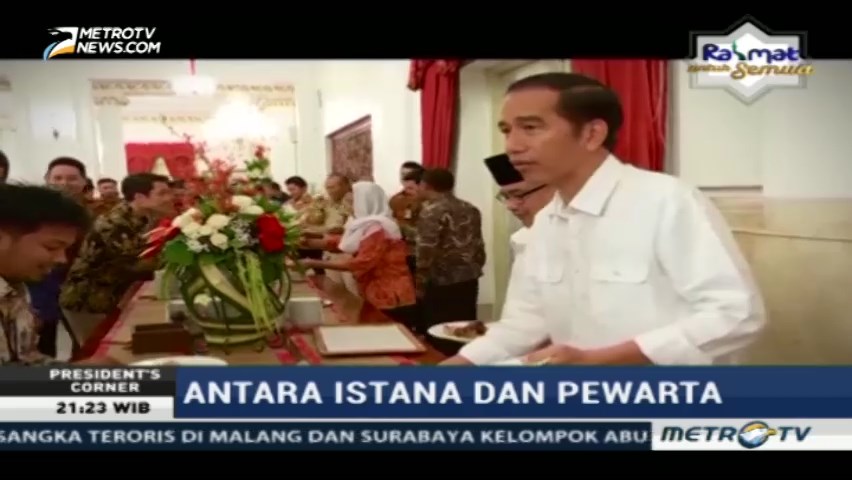 Antara Istana dan Pewarta