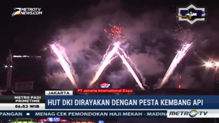 Pesta Kembang Api Meriahkan HUT ke-490 DKI Jakarta