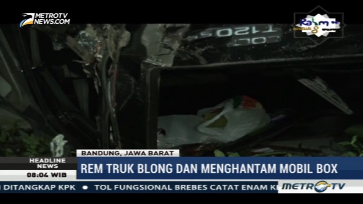 Rem Blong, Truk Tabrak Mobil Boks di Nagreg