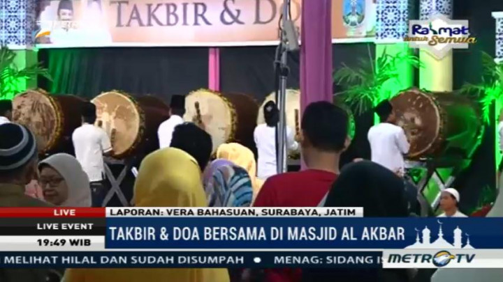 Warga Surabaya Antusias Ikuti Malam Takbiran di Masjid Al-Akbar