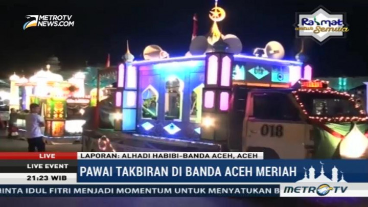 Warga Aceh Tumpah Ruah Saksikan Pawai Takbir Akbar