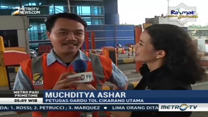 Mereka yang Tetap Bertugas Saat Lebaran di Tol Cikarang Utama