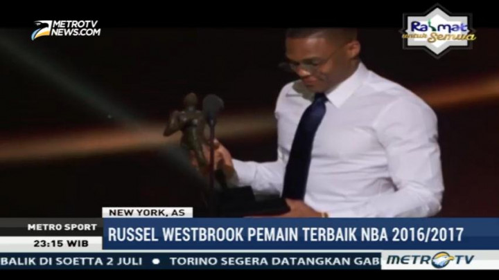 Russel Westbrook Raih Gelar Pemain Terbaik NBA 2016/2017