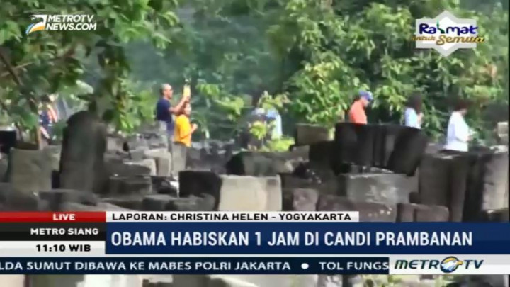 Obama & Keluarga Antusias Berfoto di Candi Prambanan