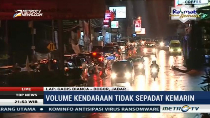 Hati-hati, Jalan Raya Puncak Malam Ini Licin karena Hujan