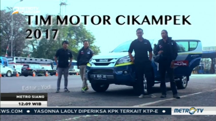 Di Balik Layar Tim Monitor Mudik Metro TV Cikampek
