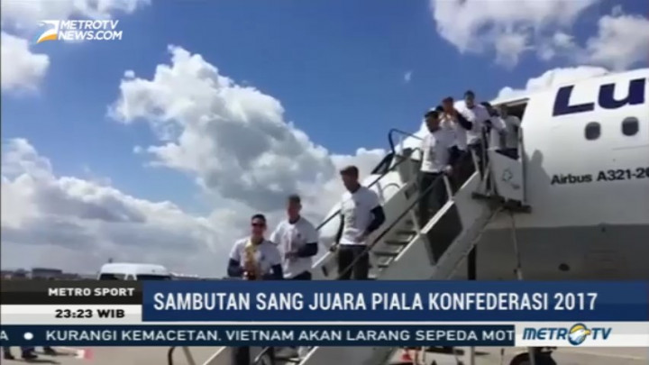 Kepulangan Timnas Jerman Disambut Suka Cita Suporter
