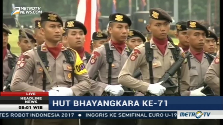 Jokowi Pimpin Upacara HUT ke-71 Bhayangkara