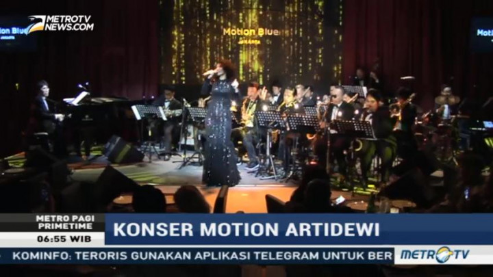 Artidewi Nyanyikan Lagu Frank Sinatra di Motion Blue