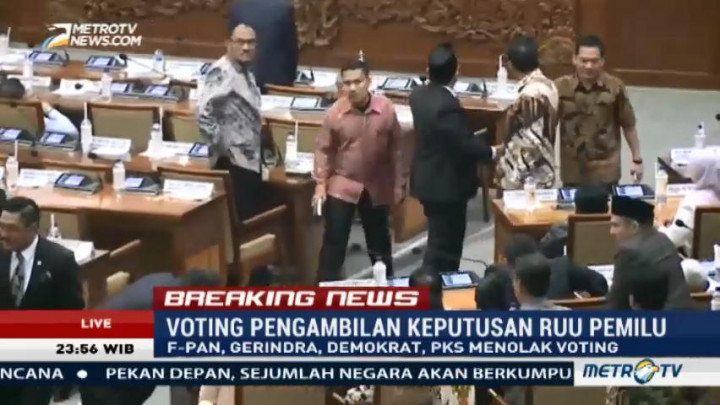 Walk Out Kubu Gerindra Diiringi Nyanyian Sayonara