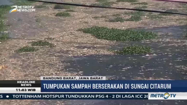 Sungai Citarum Dipenuhi Puluhan Ton Sampah