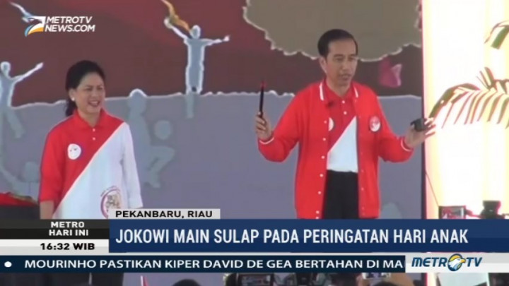Jokowi Bermain Sulap di Peringatan Hari Anak Nasional