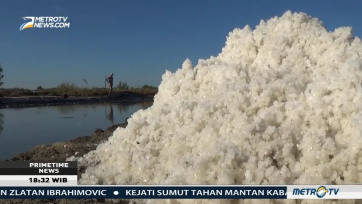 Tarik Ulur Harga Garam antara Petani & Perajin Ikan Asin