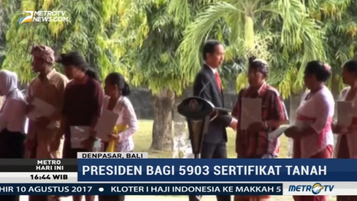 Jokowi Bagikan 5.903 Sertifikat Tanah di Bali