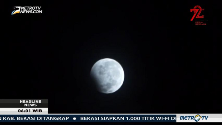 Warga Gorontalo Antusias Amati Gerhana Bulan Parsial